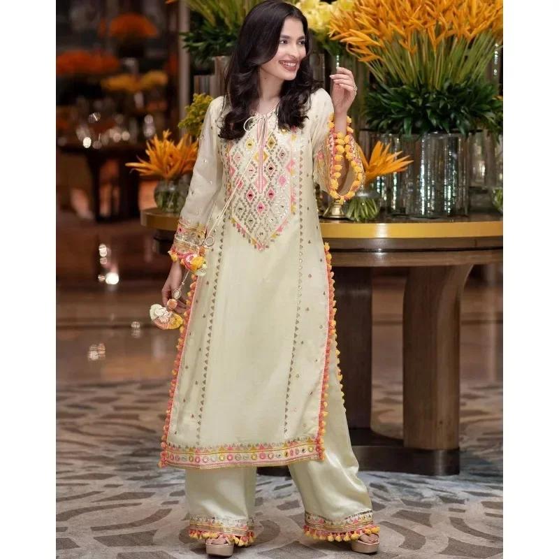 ȭƮ salwar kameez ׵θ  ü Ҹ ε ǽ,..
